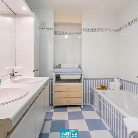 Sandsedge - With Amazing Rooftop Terrace *